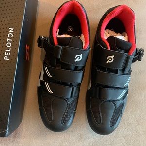 Men’s peloton cycling shoes. Size 44.